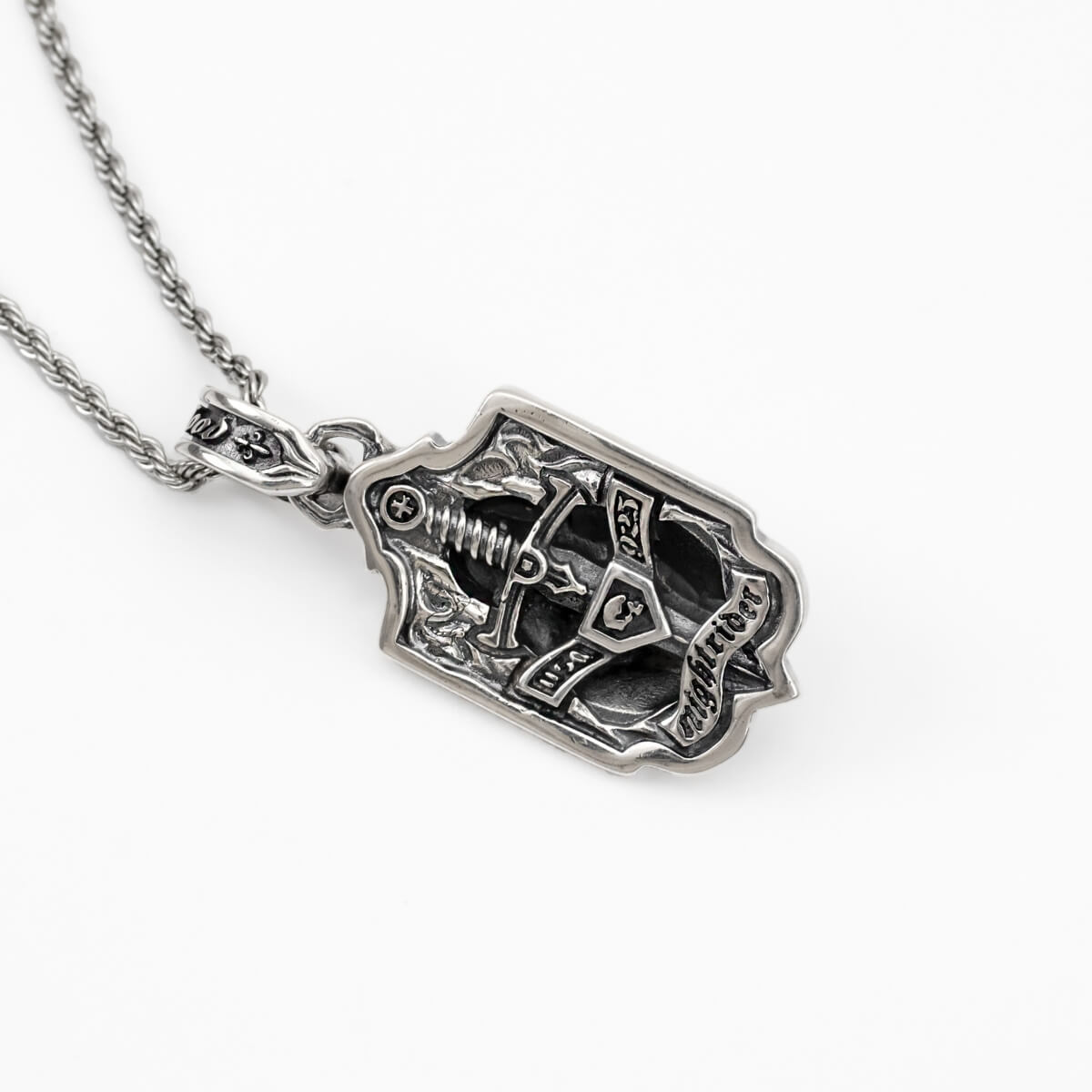 925 Sterling Silver Lion King Head with Crown Necklace Manntara