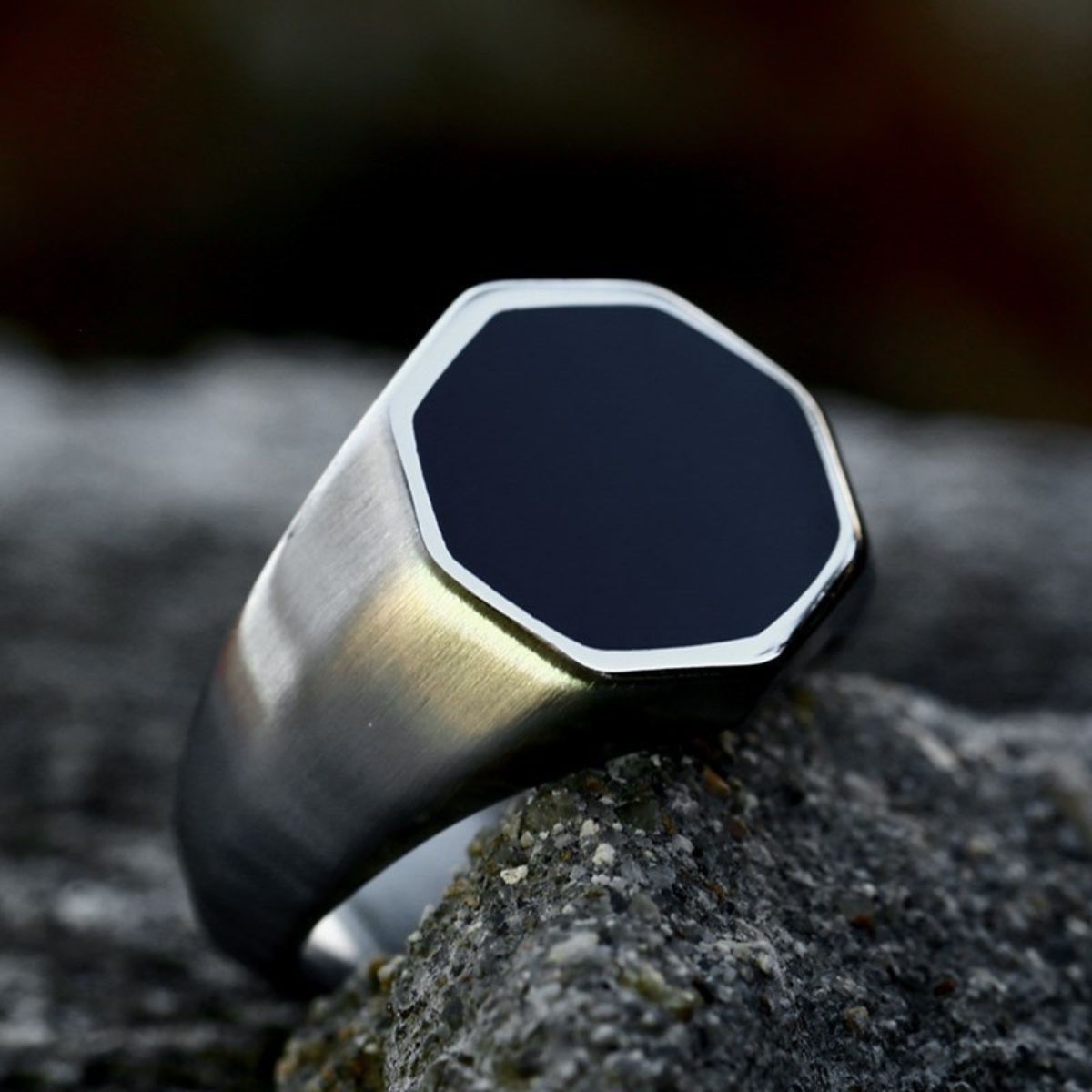 Black Onyx Minimal Hexagonal Silver Men's Ring of Stainless Steel Manntara