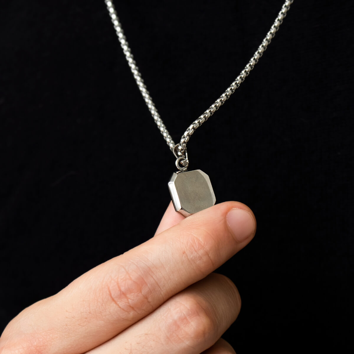Black Onyx Silver Geometric Square Men's Necklace of Stainless Steel Manntara