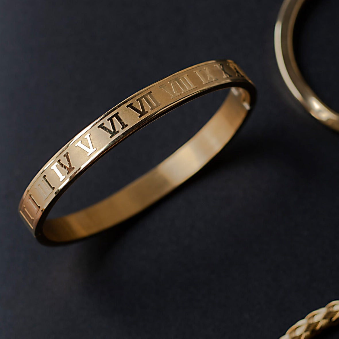 Golden Stainless Steel Roman Set Bracelet For Men Manntara
