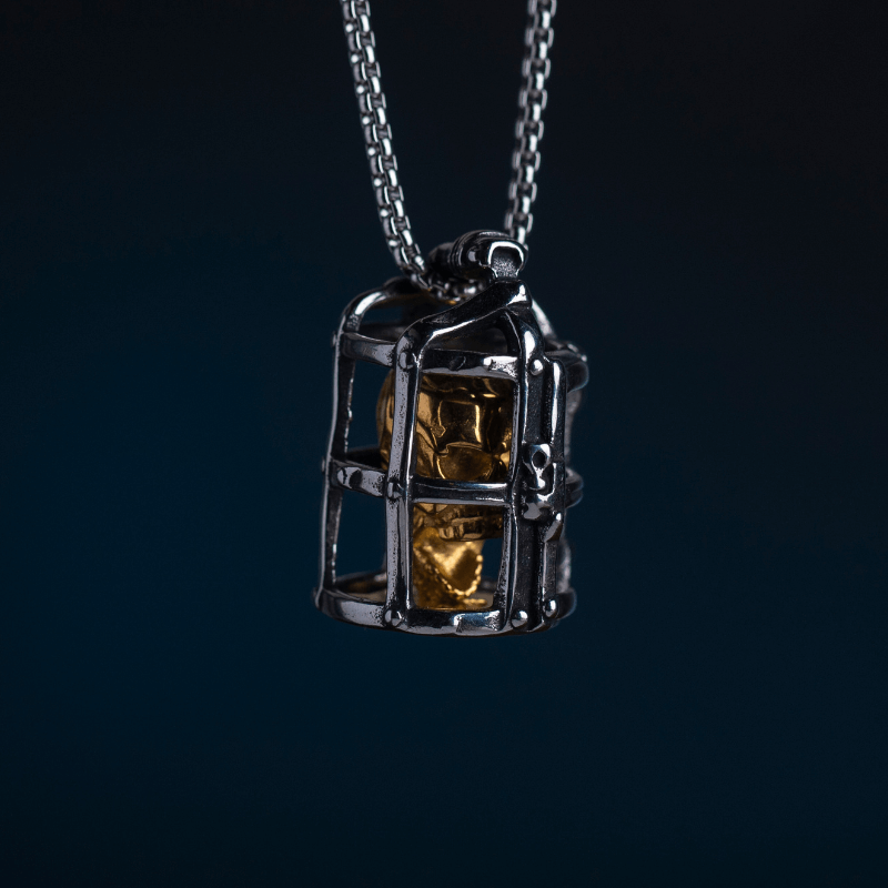 Men's Dungeon Golden Skull Gothic Necklace of Silver Stainless Steel Manntara