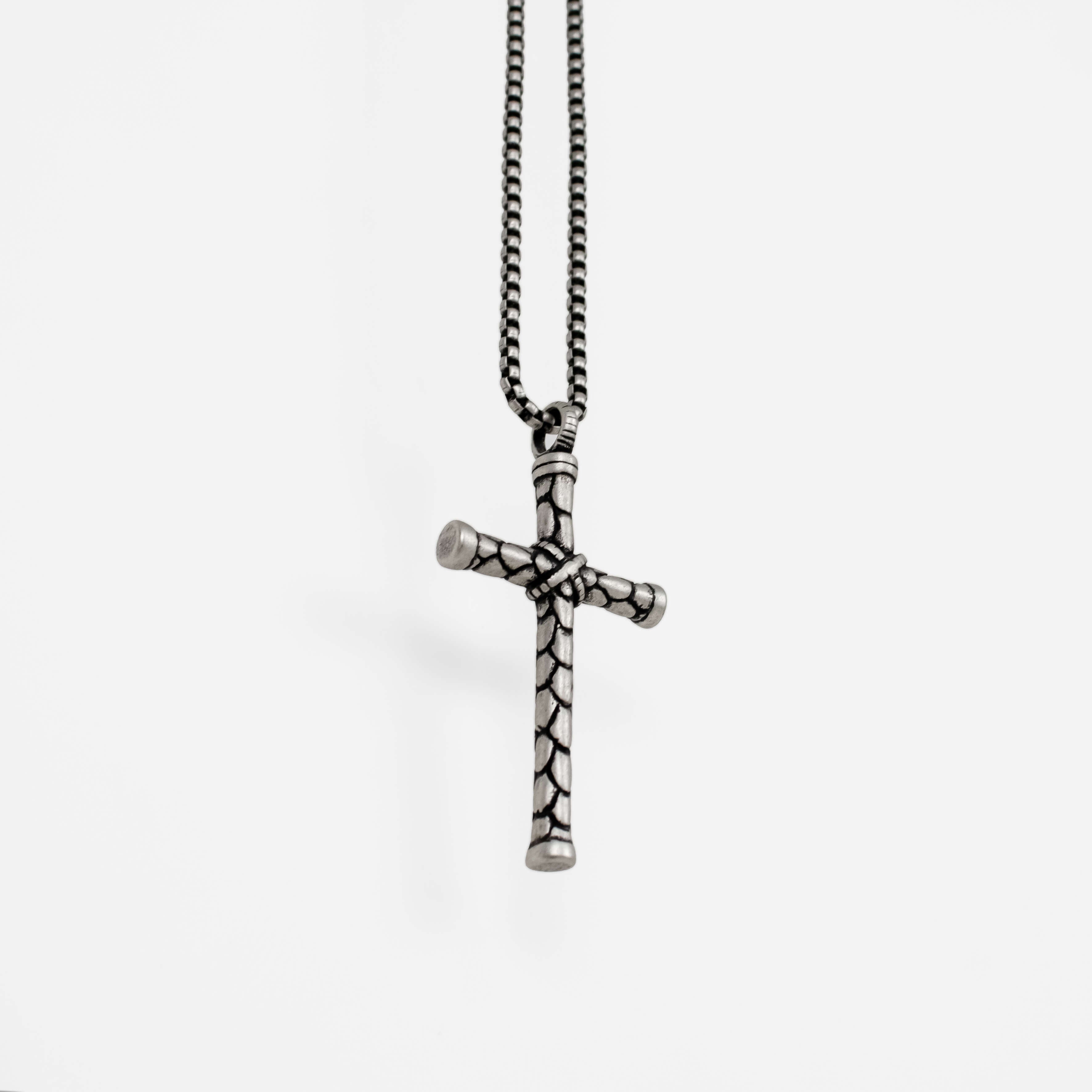 Men's Silver Cross Necklace Of Stainless Steel Manntara