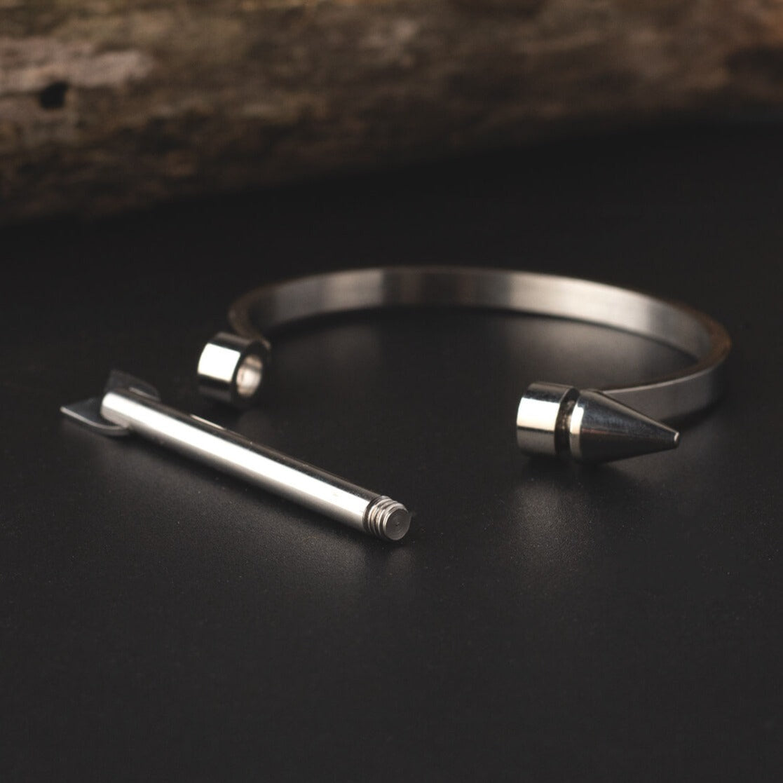 Silver Casual Arrow Unisex Bracelet of Stainless Steel Manntara