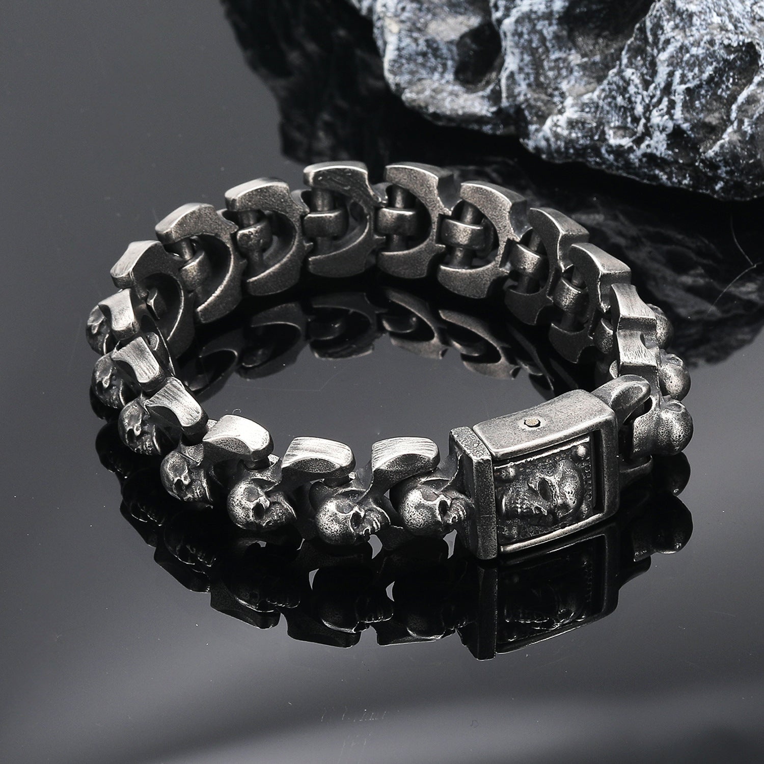 6mm Silver Stainless Steel Gothic Skull Heads Biker Bracelet for Men Manntara