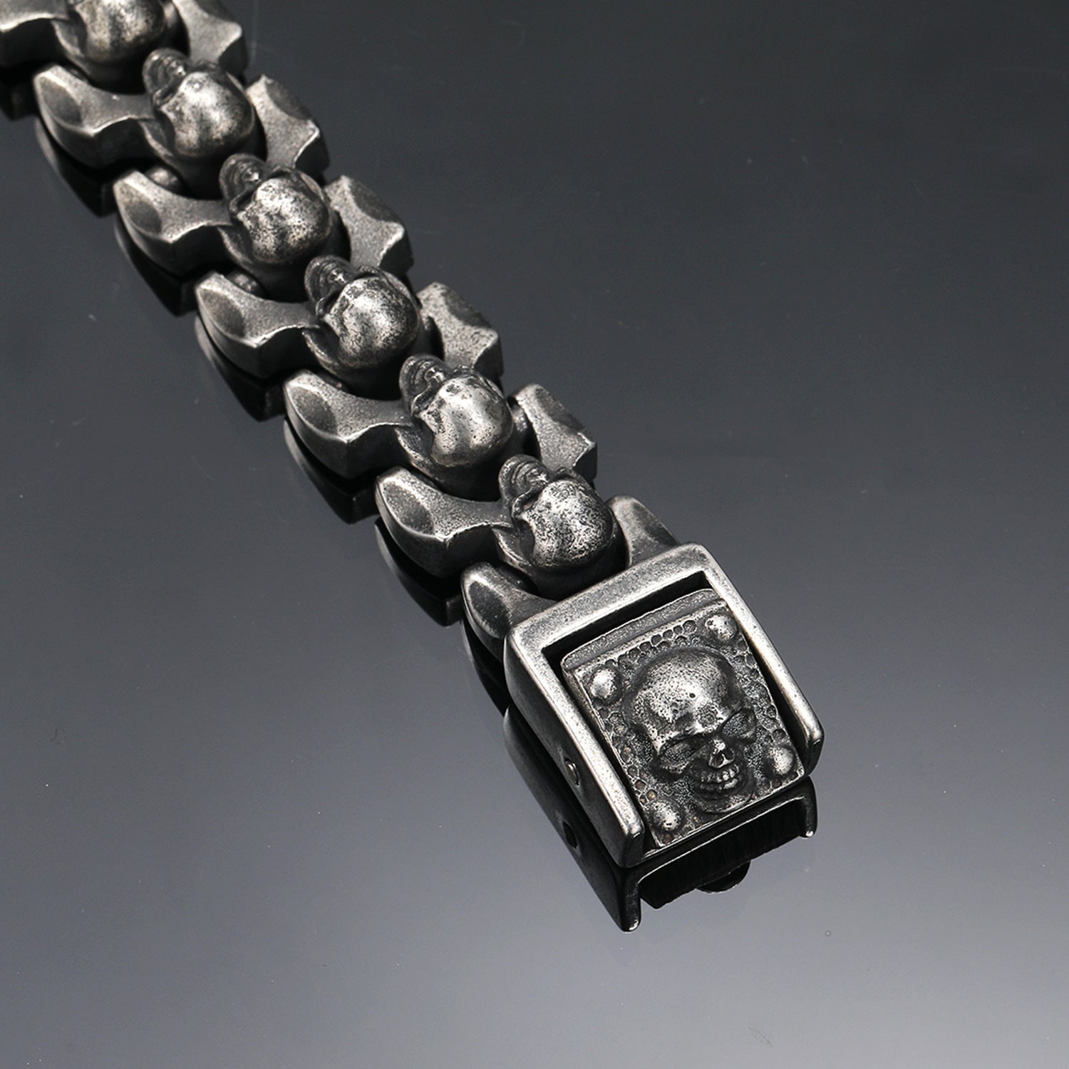 6mm Silver Stainless Steel Gothic Skull Heads Biker Bracelet for Men Manntara