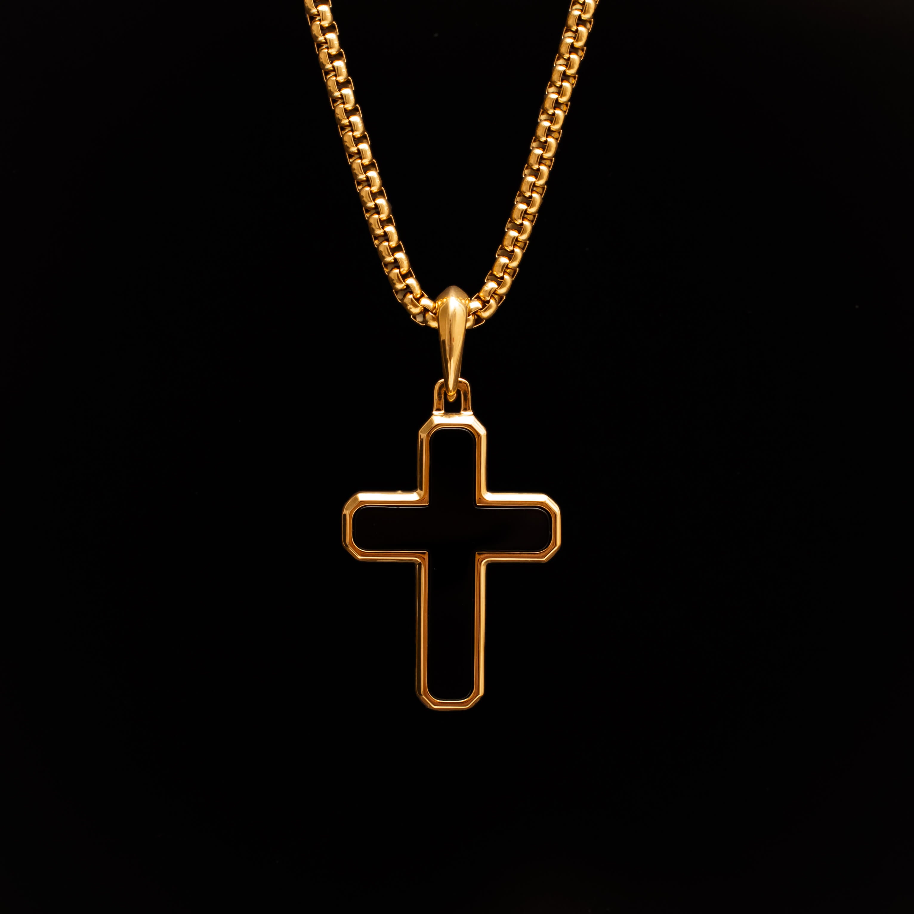 18K Gold-Plated Catholic Black Cross Necklace of Stainless Steel Manntara