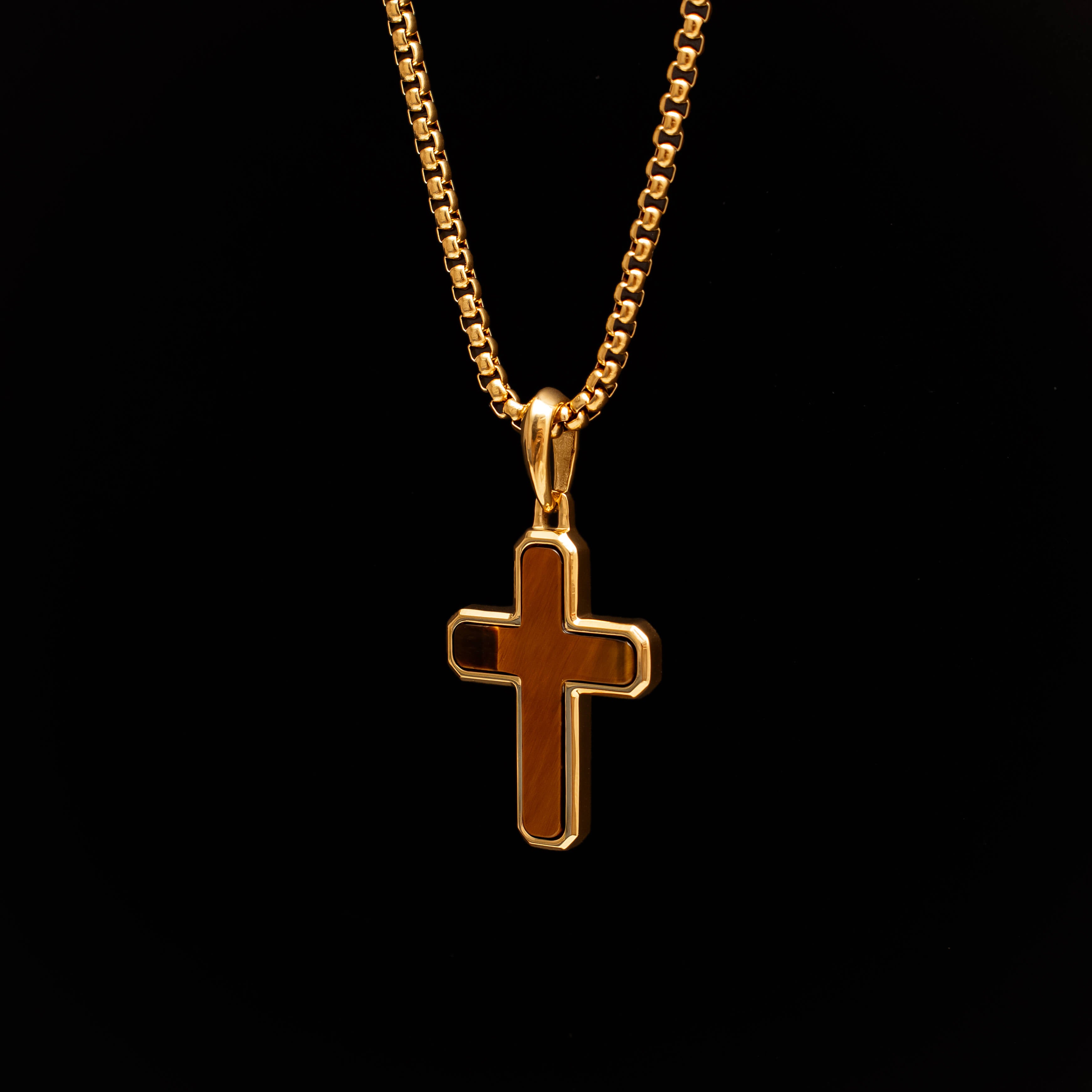 18K Gold-Plated Catholic Cross Necklace of Stainless Steel Manntara