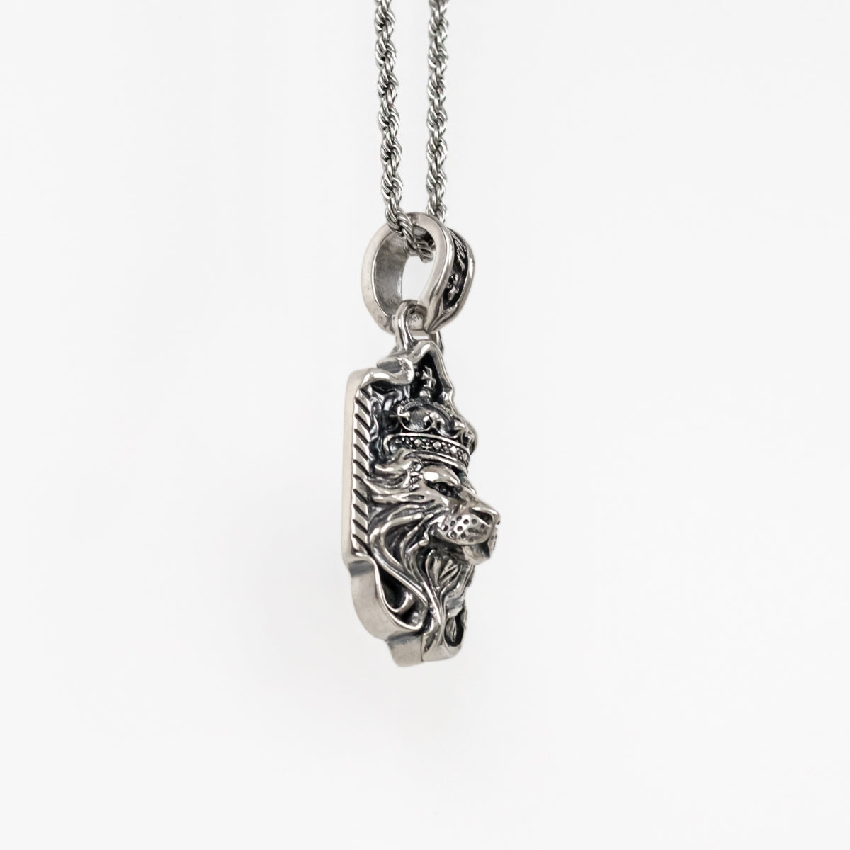 925 Sterling Silver Lion King Head with Crown Necklace Manntara