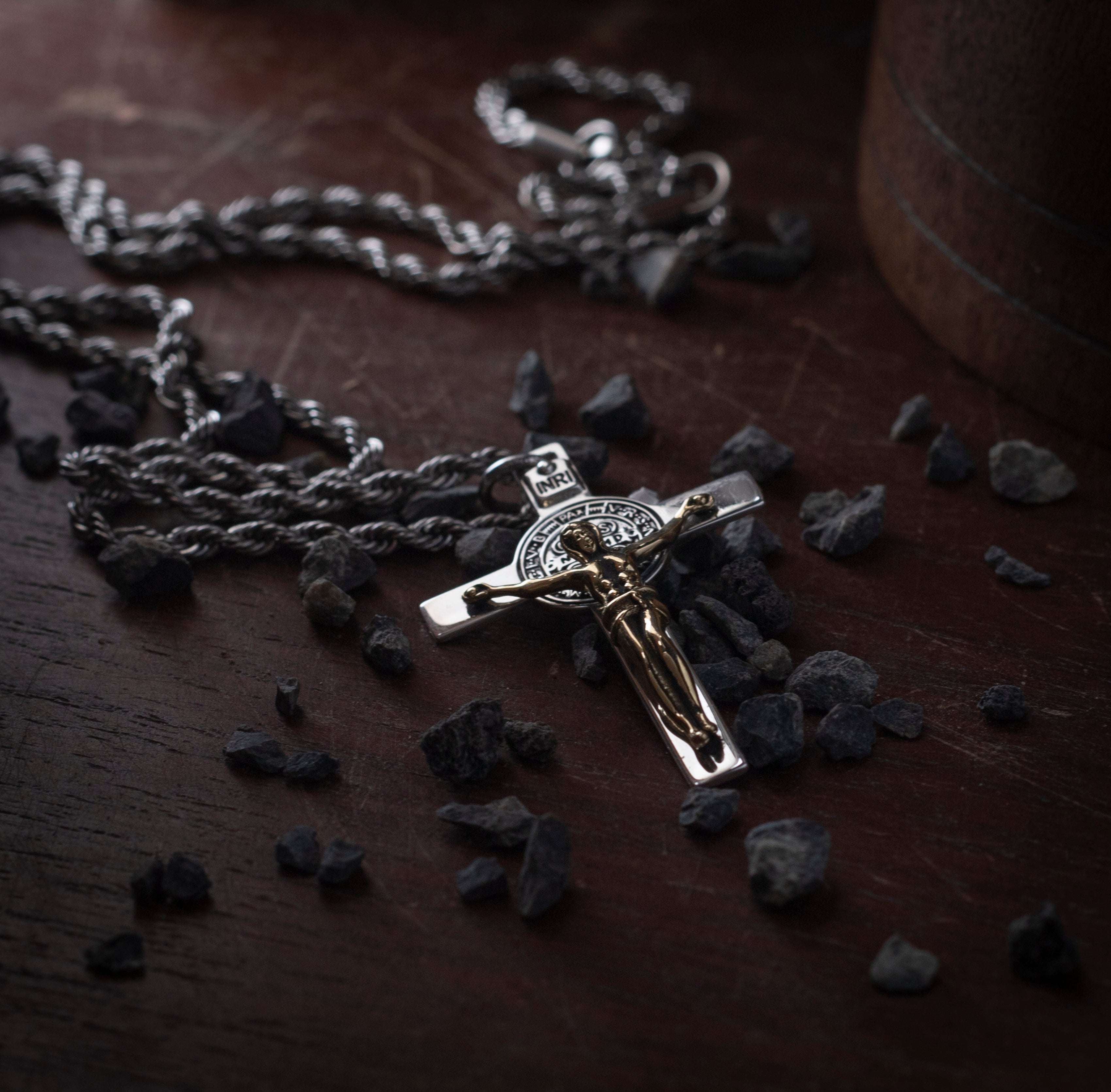 S925 Silver Golden Jesus Cross Crucifix Necklace For Men Manntara