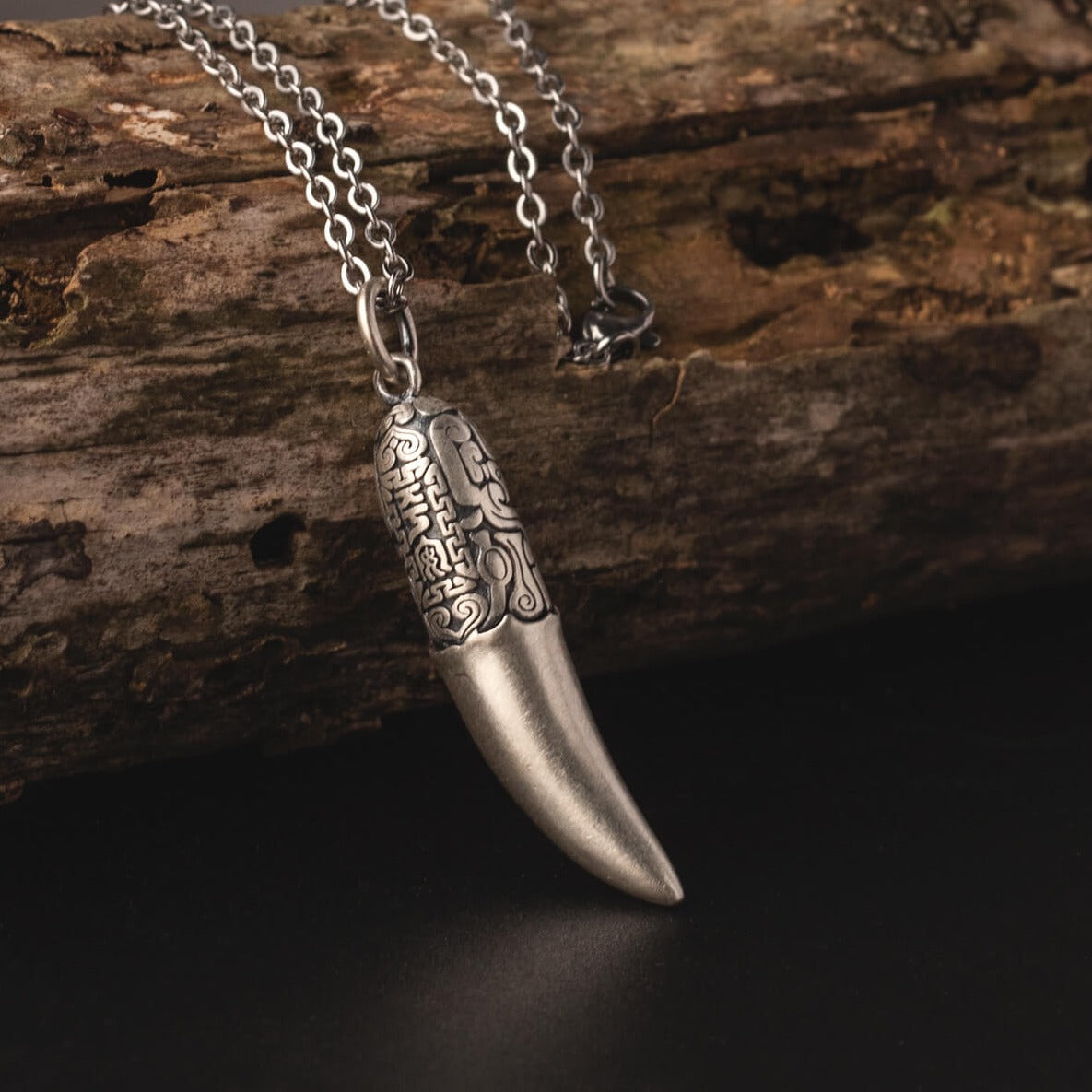 S925 Silver Thai Wolf Fang Necklace for Men Manntara