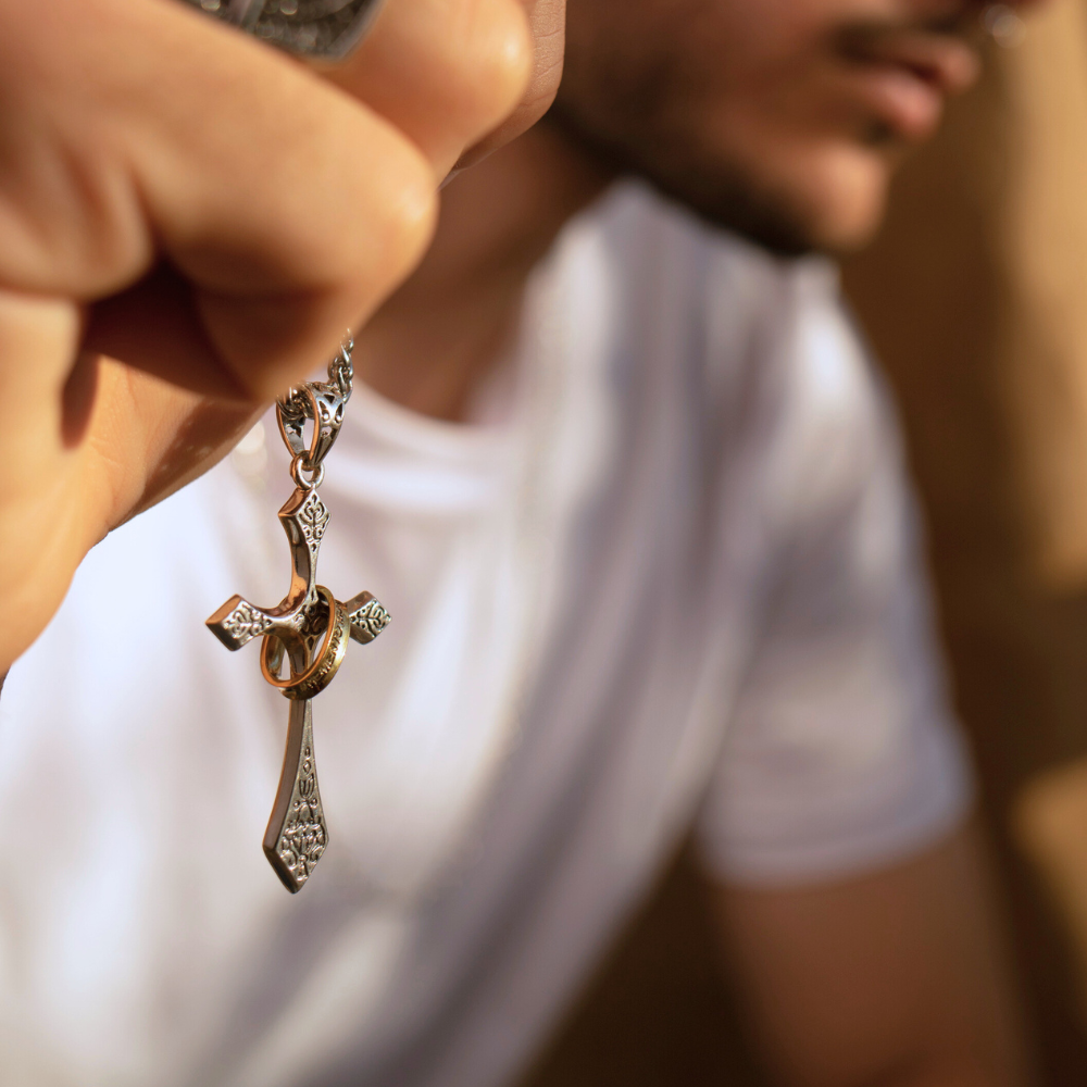 S925 Silver Memento Mori Jesus Cross Necklace For Men & Women Manntara