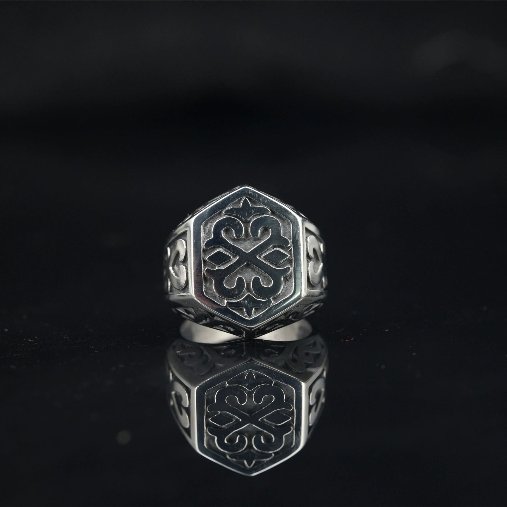 Silver Nordic Runes Men's Ring of Stainless Steel Manntara