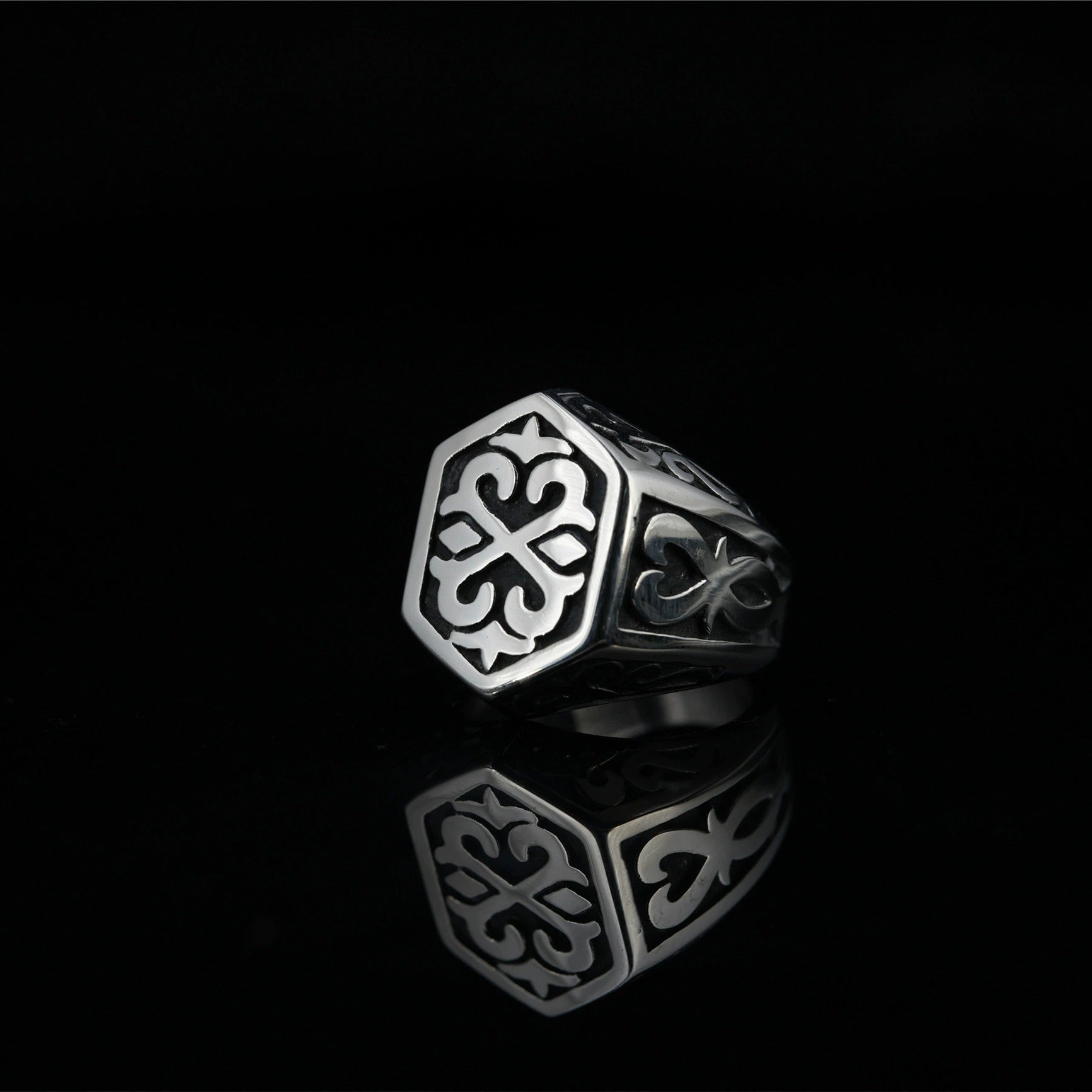 Silver Nordic Runes Men's Ring of Stainless Steel Manntara