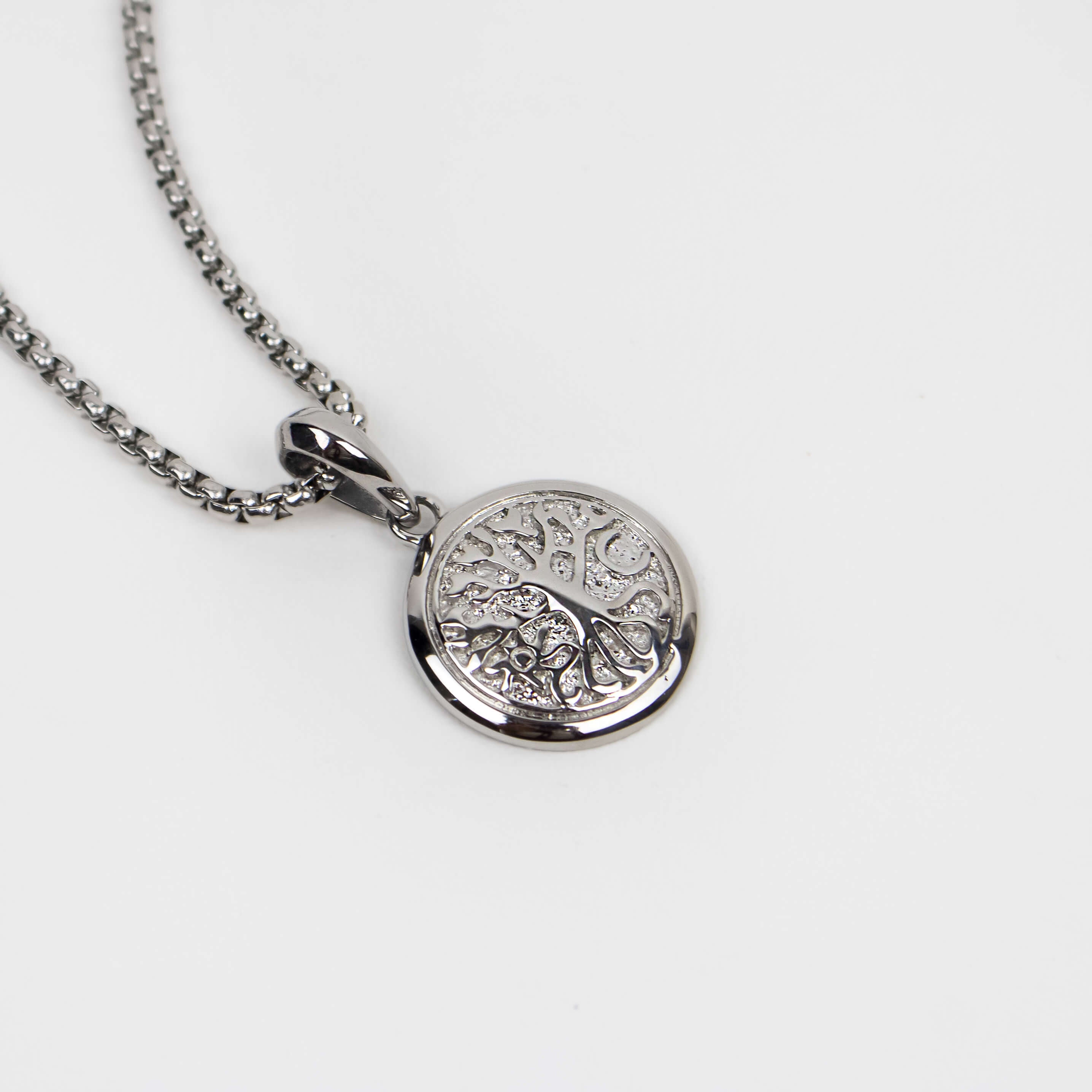 Silver Tree of Life Yggdrasil Men's Necklace of Stainless Steel Manntara