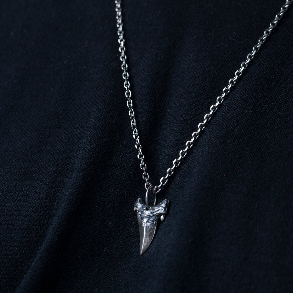 Sterling 925 Silver Wolf Fang Necklace For Men Manntara